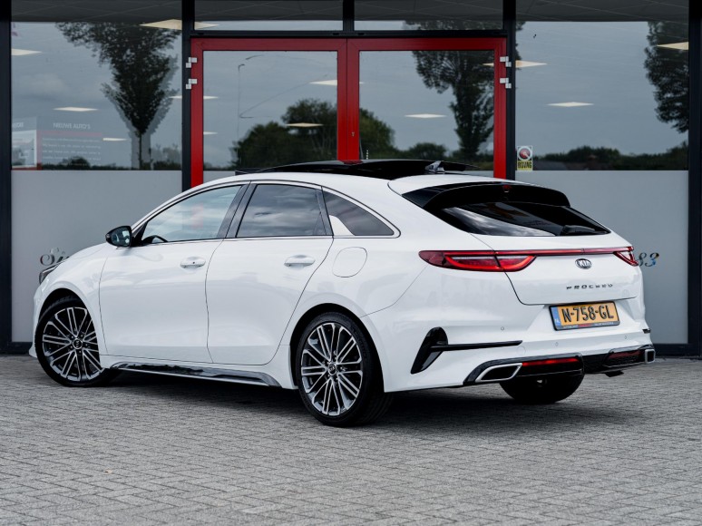 Kia ProCeed