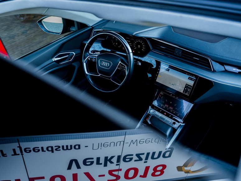 Audi e-tron