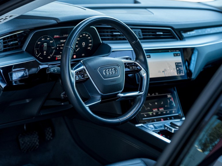 Audi e-tron