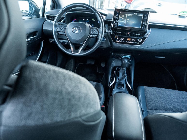 Toyota Corolla Touring Sports