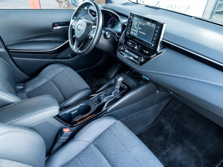 Toyota Corolla Touring Sports
