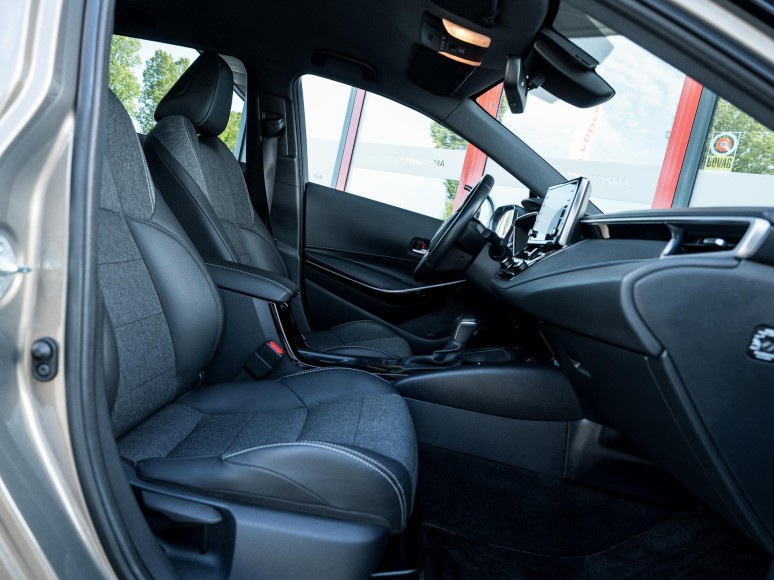 Toyota Corolla Touring Sports