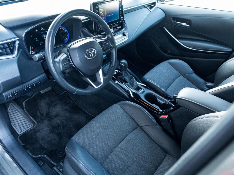 Toyota Corolla Touring Sports